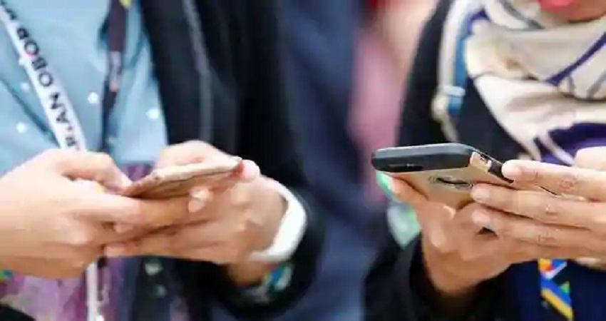धारा 370 हटाए जाने के बाद जम्मू-कश्मीर में पहली बार शुरु की गई 4G इंटरनेट सेवा धारा 370 हटाए जाने के बाद जम्मू-कश्मीर में पहली बार शुरु की गई 4G इंटरनेट सेवा